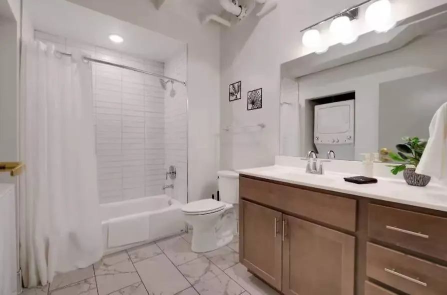Appartamento 8 Unit Cozy & Bright Loft With Free Parking Louisville